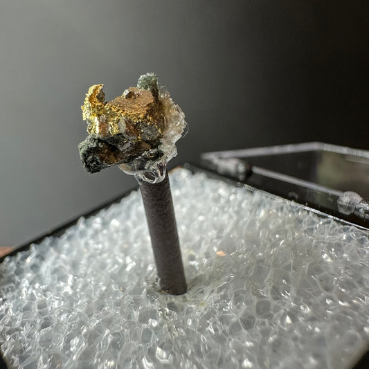 Gold (Specimen #300027)