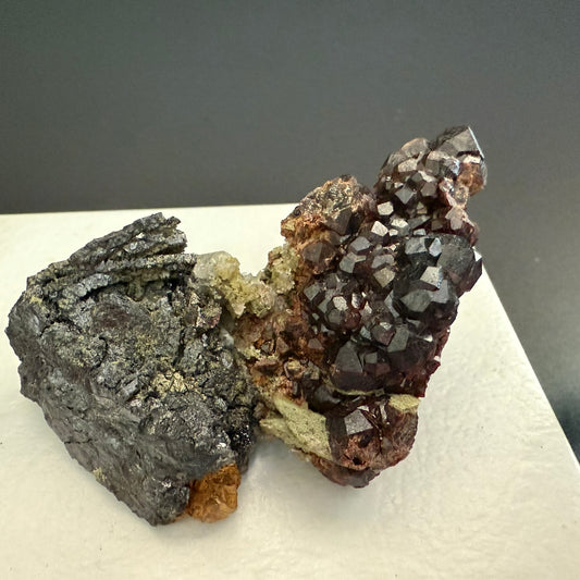 Garnet (Andradite-Grossular series) (Specimen #100287)