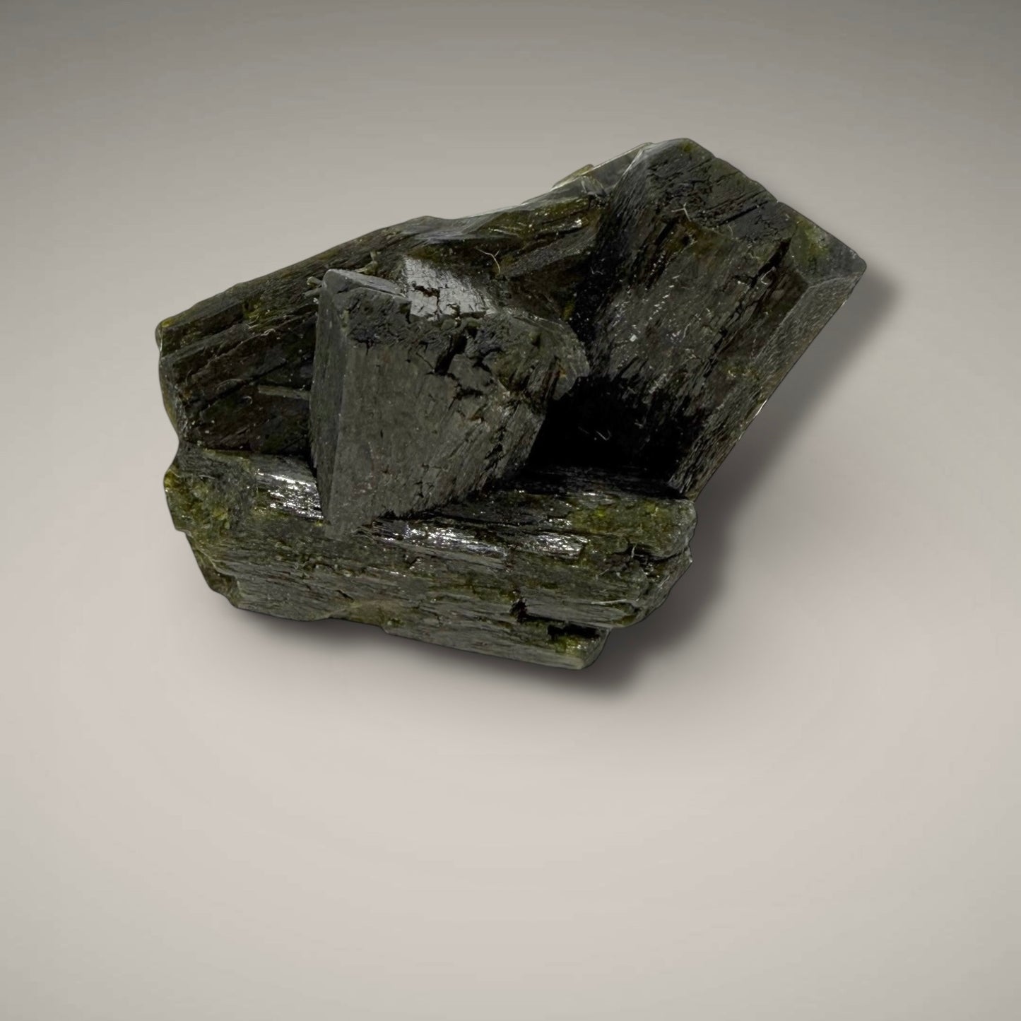 Epidote Floater (Specimen #700125)