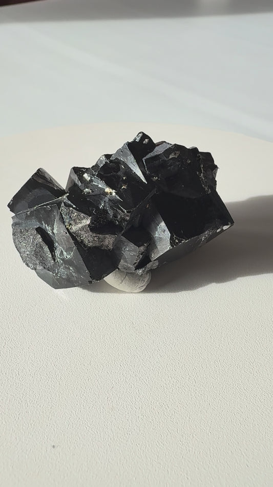 Cubic Magnetite (Specimen #100298)