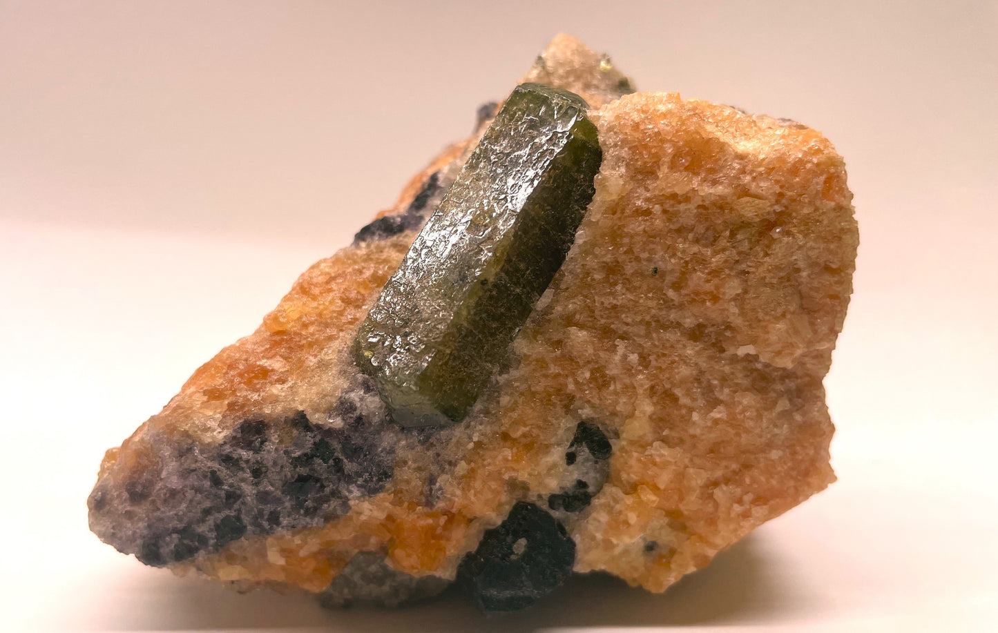 Fluorapatite (Specimen #100204)